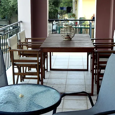 Ionian Balcony Apartment Lixouri